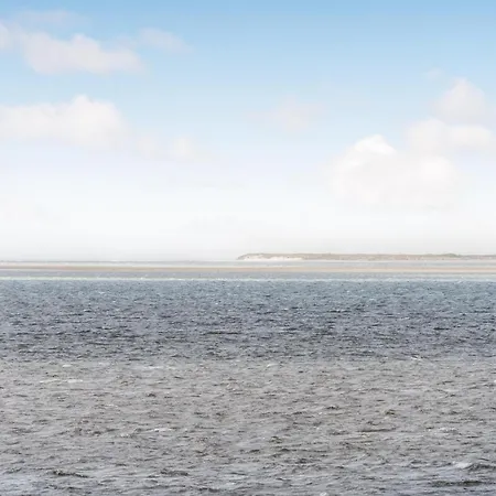 Cozy In V With Wifi 度假居 *