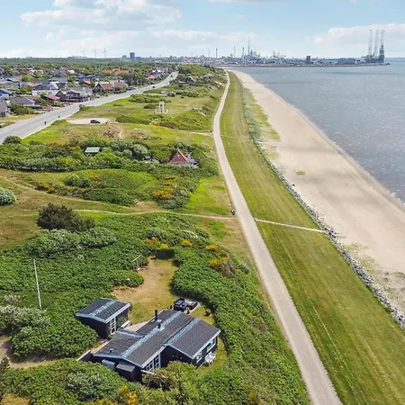 Semesterbostad Lovely In V With House Sea View